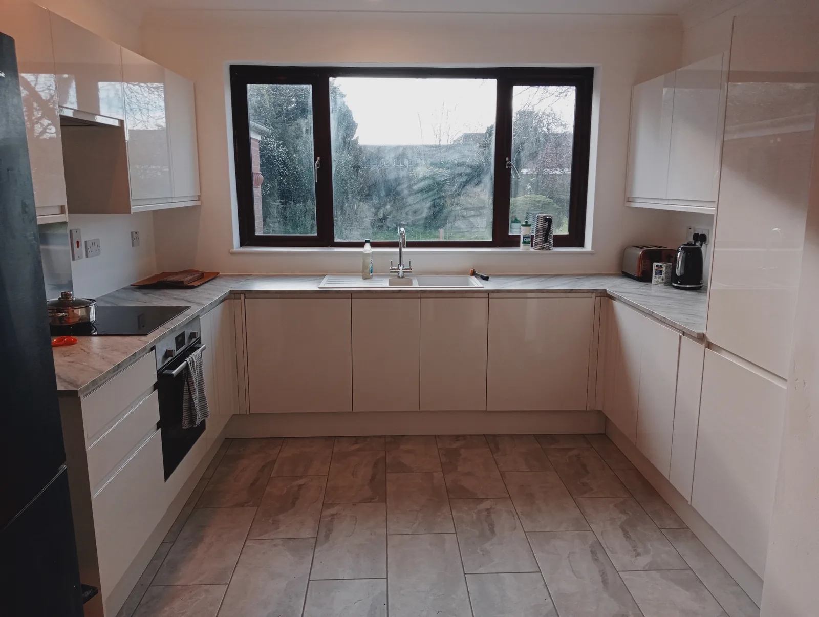 Kitchen fitting and renovation work carried out by Norwich Builders in Norfolk